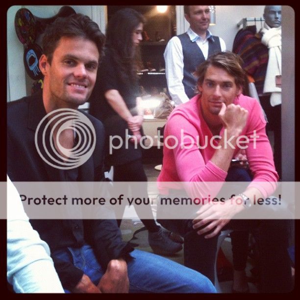 a news conference in Paris2012.5.3